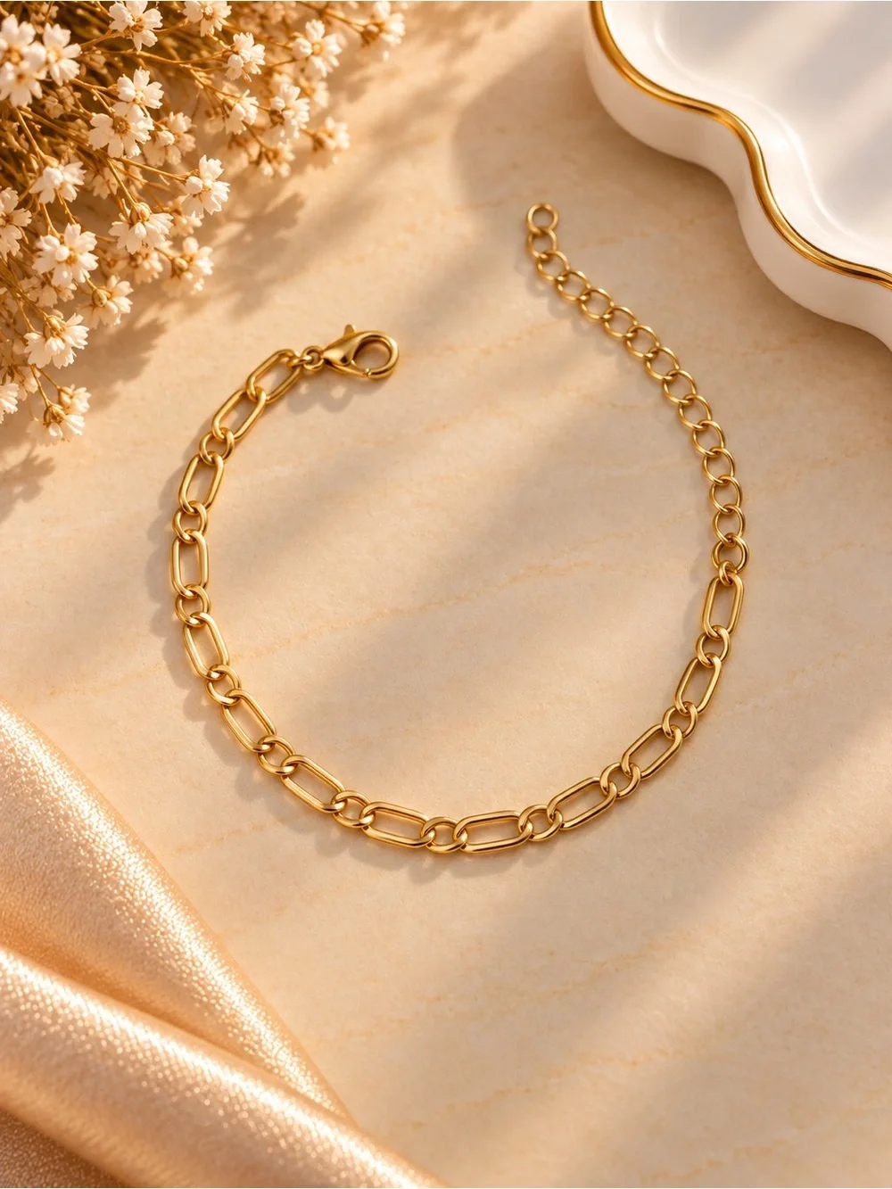 Gold Link Chain Bracelet - Women's Fashion Jewelry